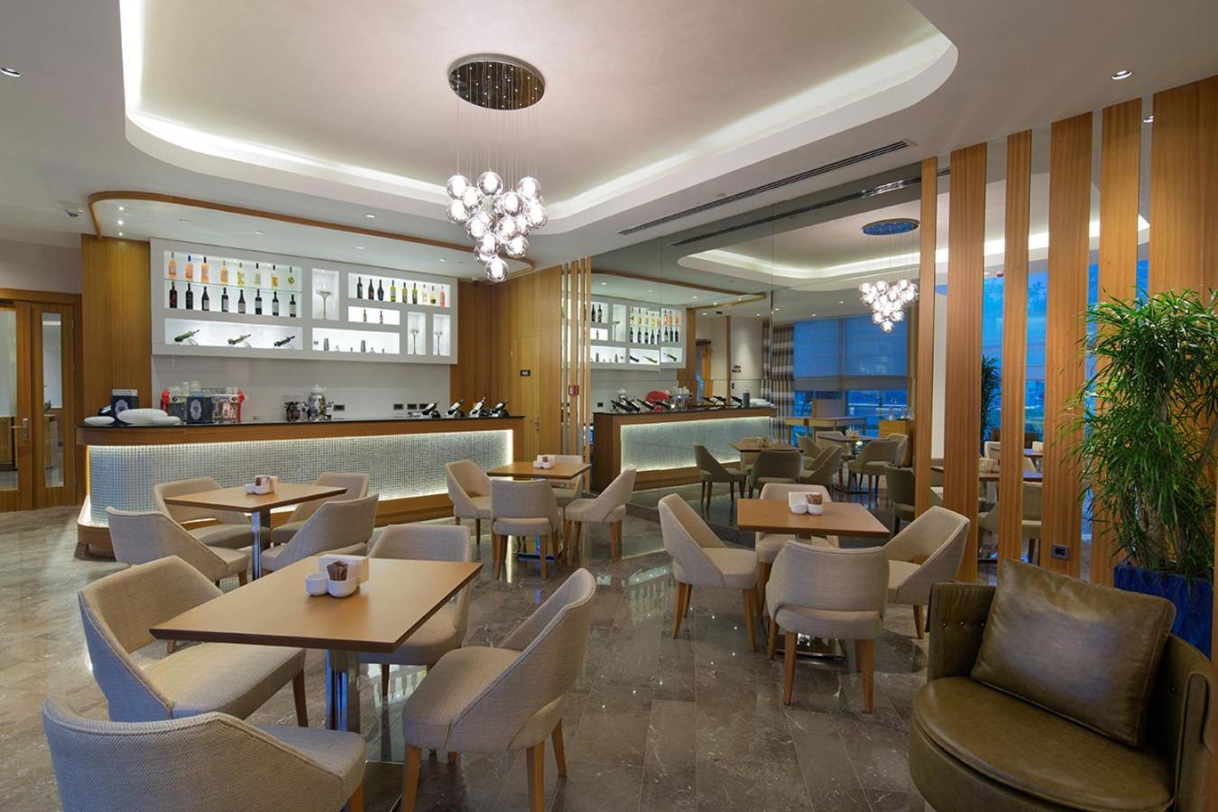 Doubletree By Hilton Hotel Istanbul - Tuzla Exterior photo