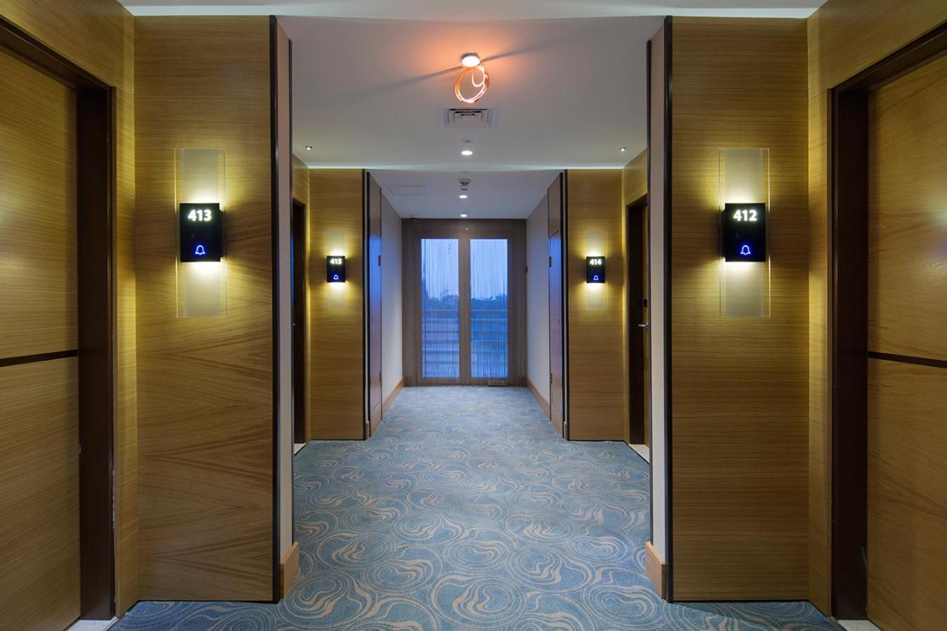 Doubletree By Hilton Hotel Istanbul - Tuzla Exterior photo