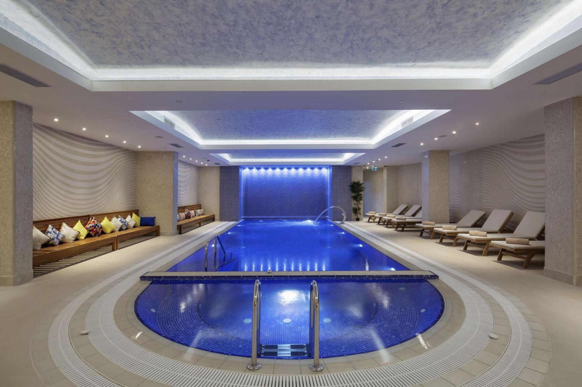 Doubletree By Hilton Hotel Istanbul - Tuzla Exterior photo