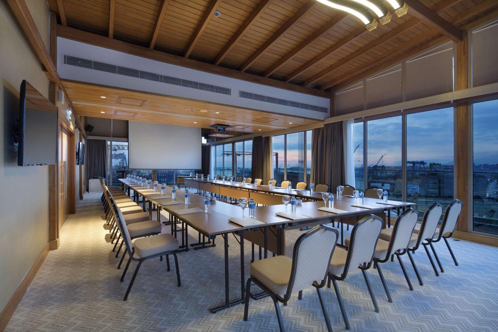 Doubletree By Hilton Hotel Istanbul - Tuzla Exterior photo