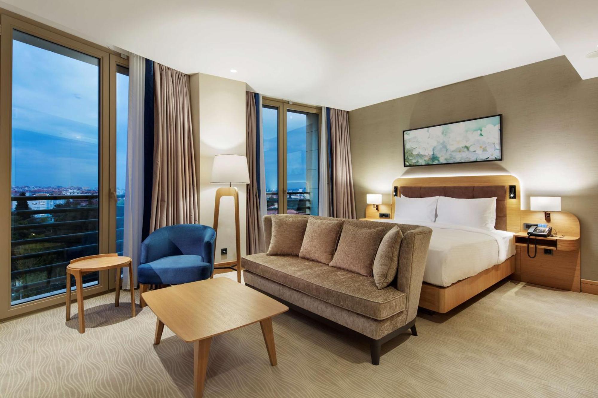 Doubletree By Hilton Hotel Istanbul - Tuzla Exterior photo